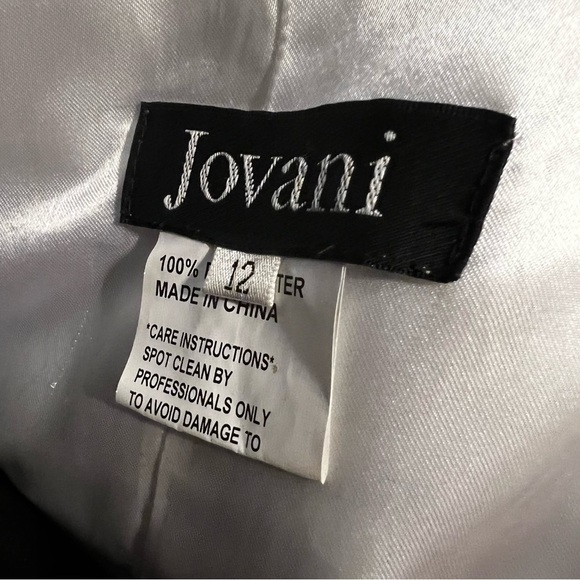 STRAPLESS White Tulle Ball Gown With Black Ribbon trim Size 12 Wedding or Prom - Picture 10 of 11